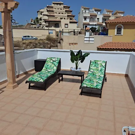 Sea View Apartment *