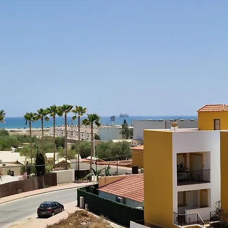 Sea View Apartment *
